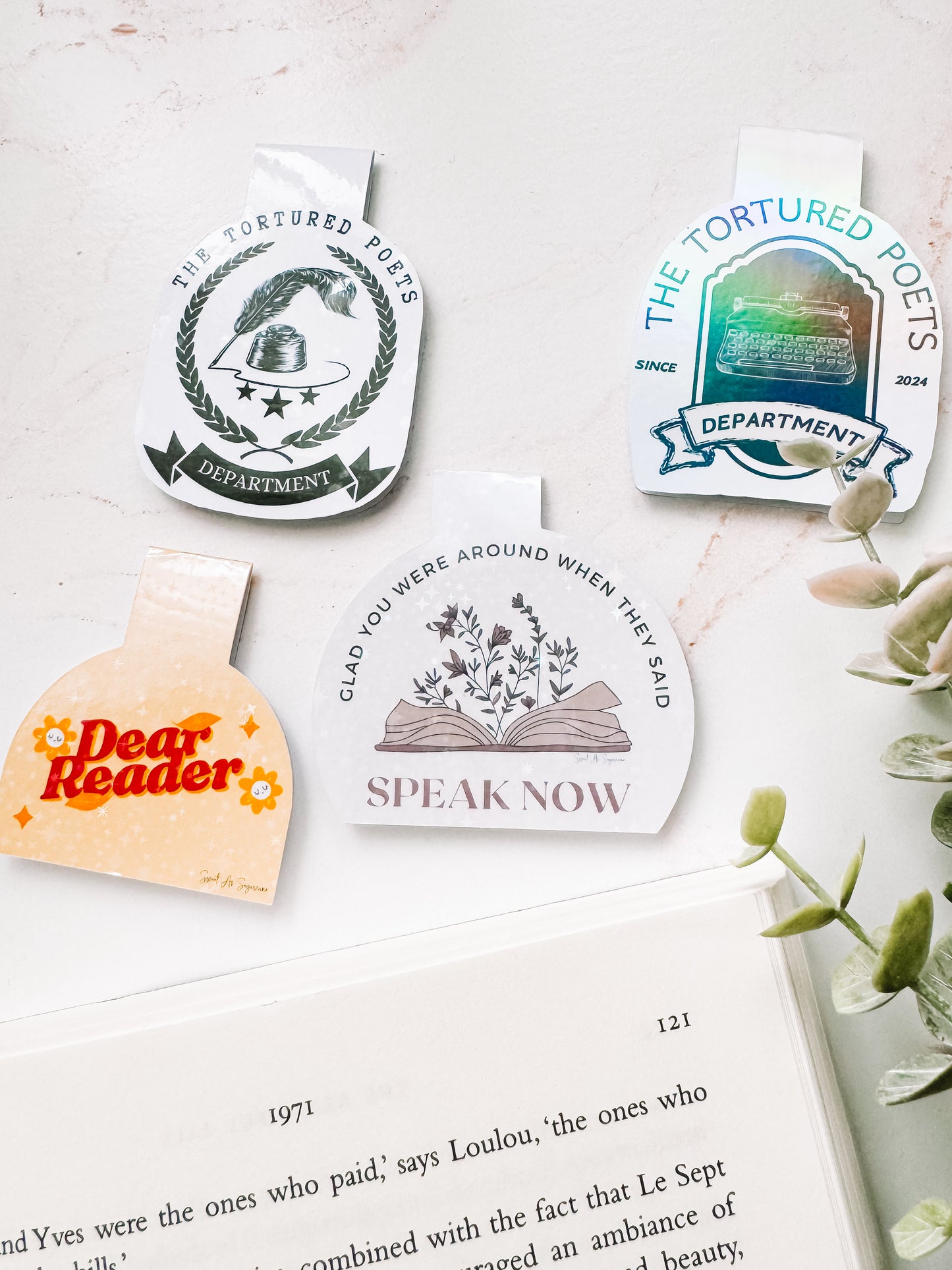 Dear Reader Magnetic Bookmark