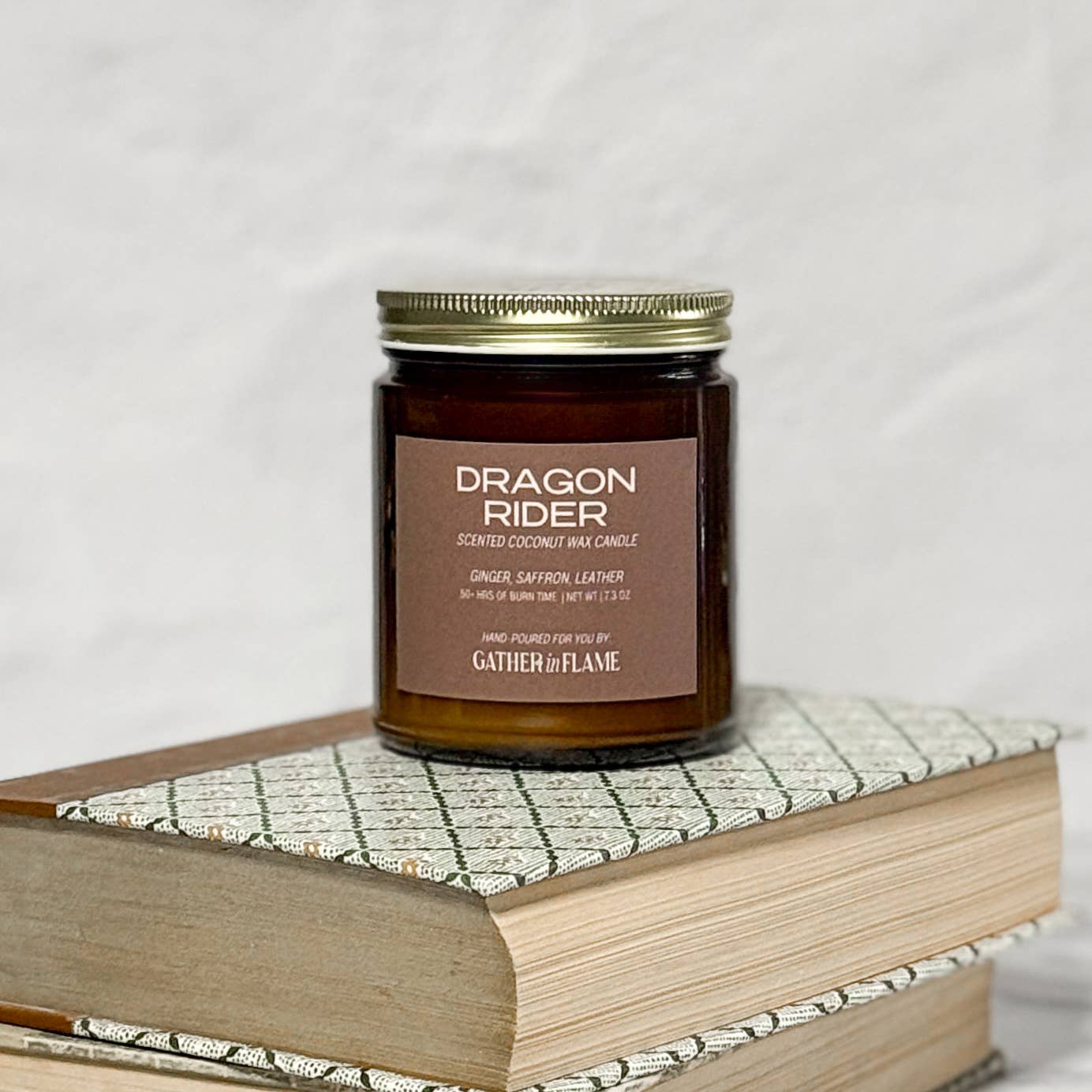 Dragon Rider Romantasy Candle – Saffron & Smoky Amber