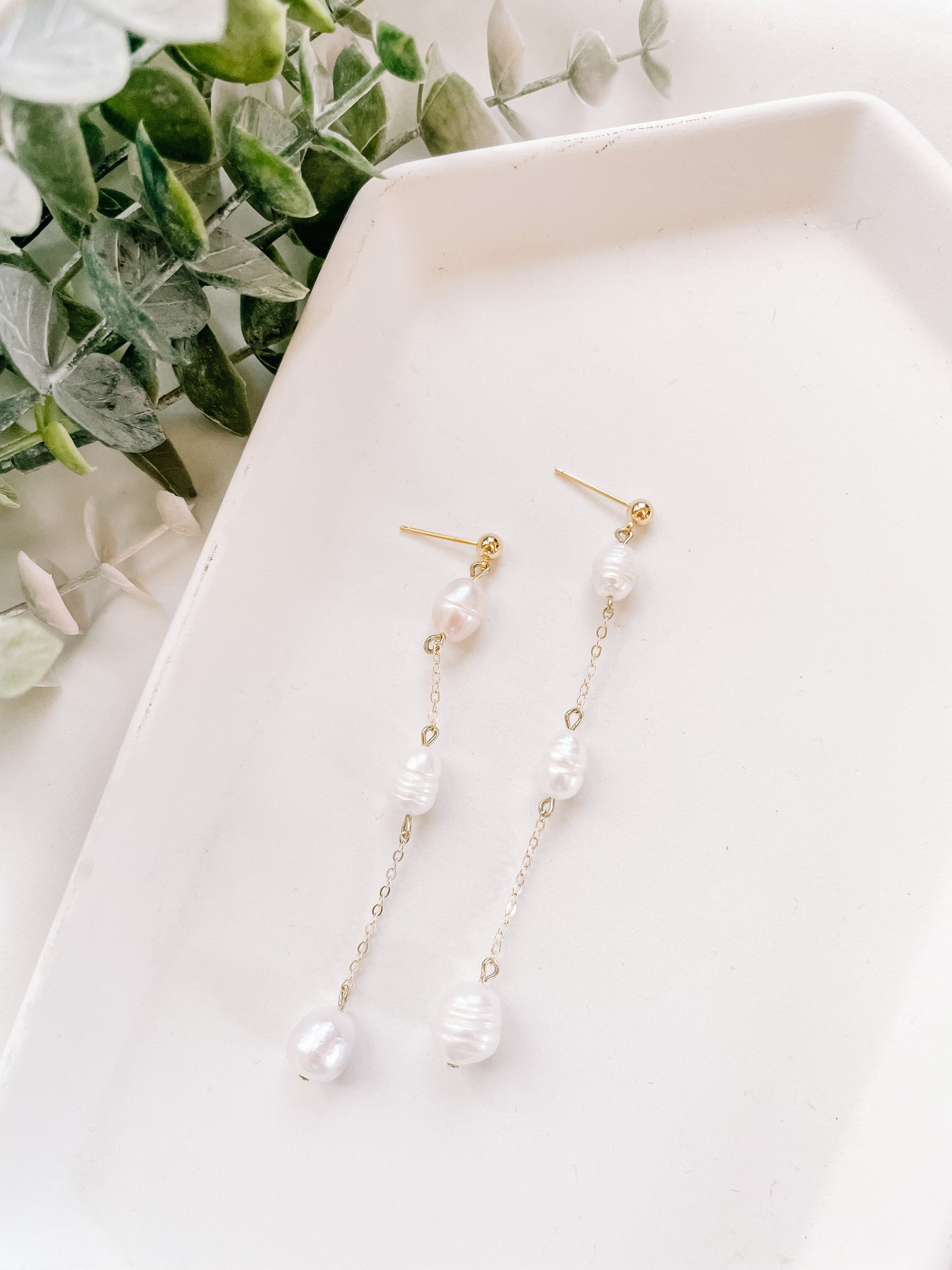 Statement Pearl chain earrings